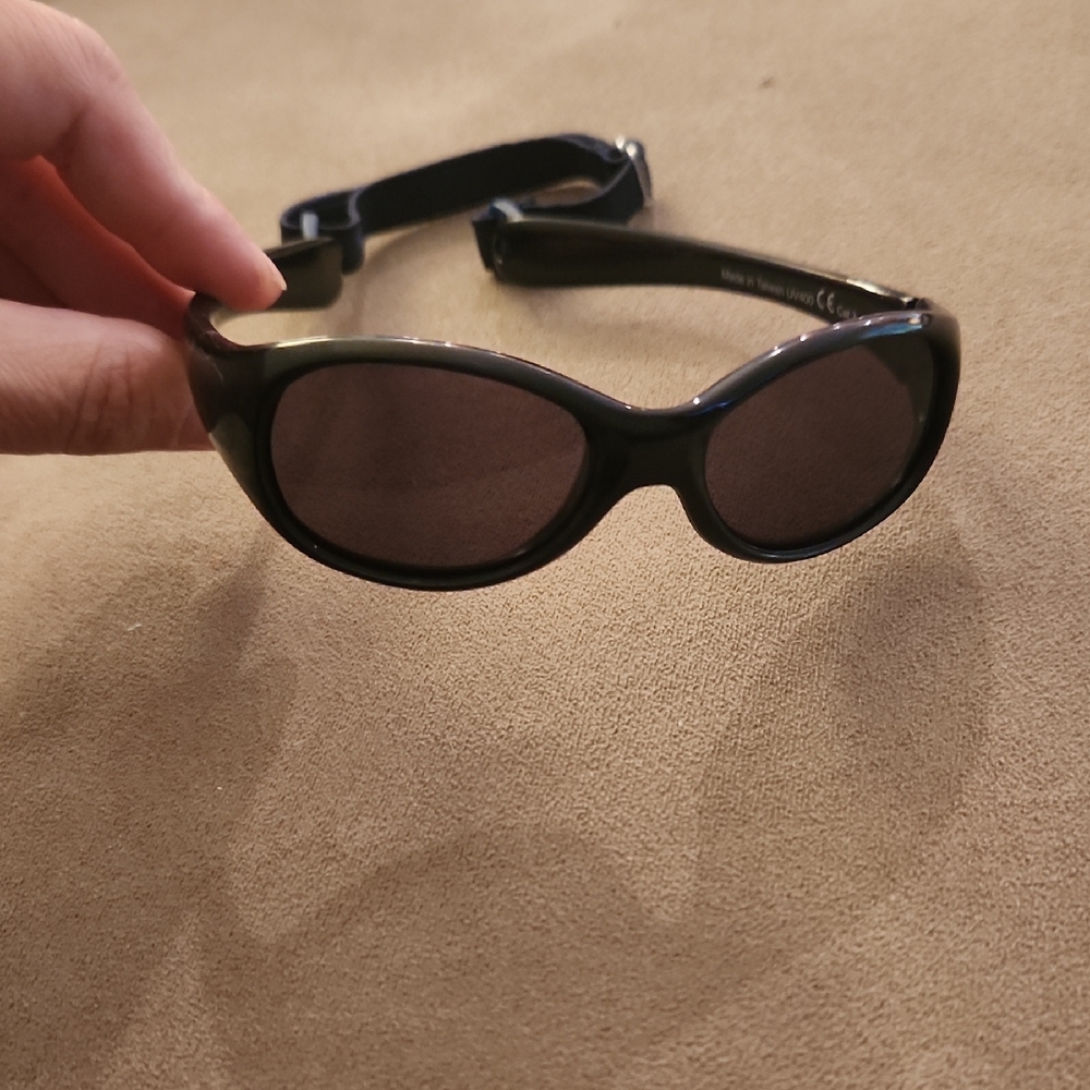 UVeez Baby Stylish Black Sunglasses With Elastic Strap